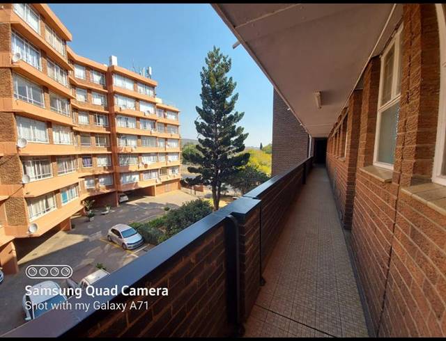 2 BEDROOM APARTMENT FOR SALE IN SUNNYSIDE